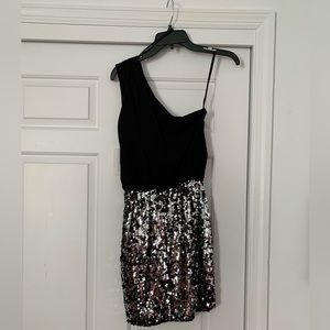 One shoulder sequin party dress
